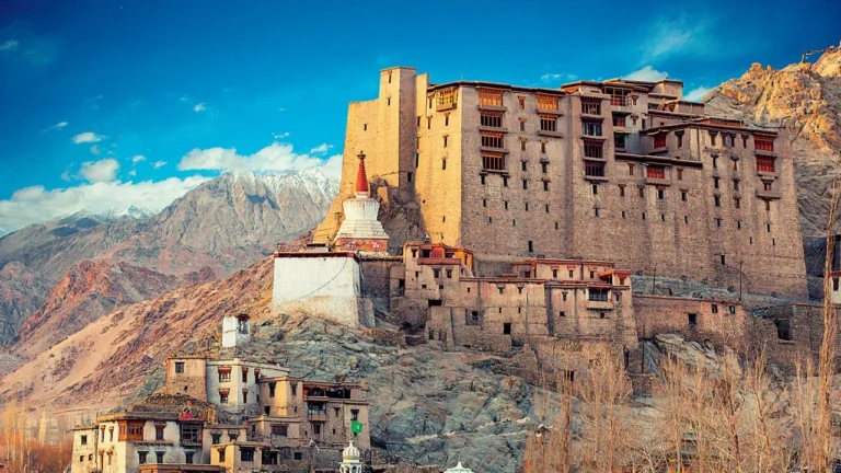 Complete packing list for high altitude Ladakh trips — thermal layers and trekking gear