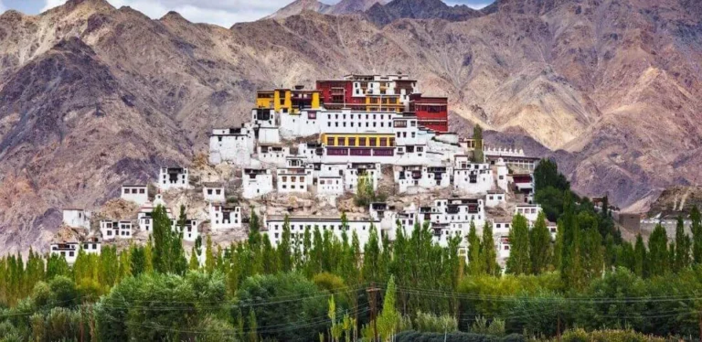 Srinagar to Leh road trip and permit details — NH1 highway through Zoji La