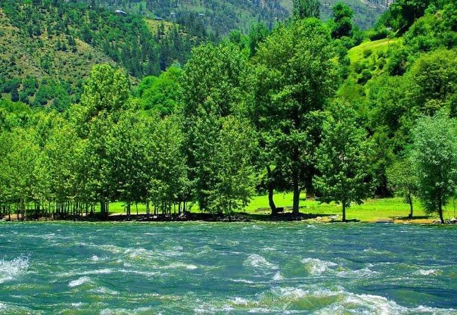Bangus Valley camping and trekking guide